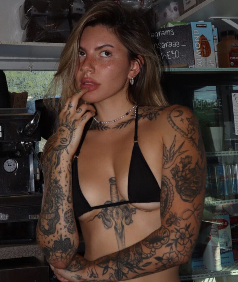 Sarah - baristawithtats - OnlyFans