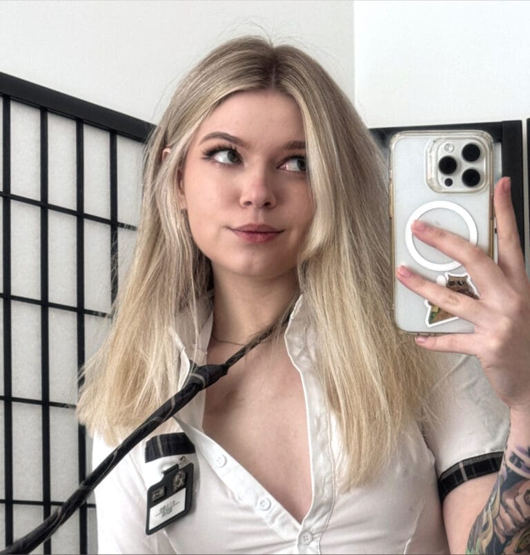 Chloe ♡ - chloepixel - OnlyFans