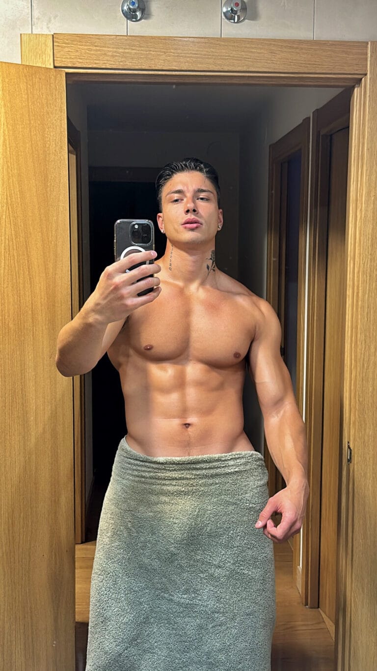 Golden G - goldengeorgiii - OnlyFans