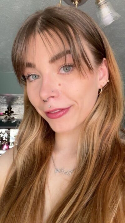 Queen_D - queen_egirl27 - OnlyFans